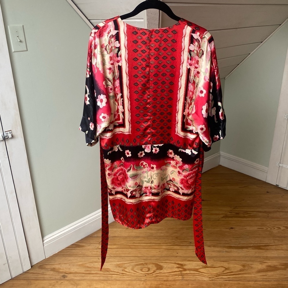 Single black floral silk long sleeve tunic top Size Large - Picture 6 of 16
